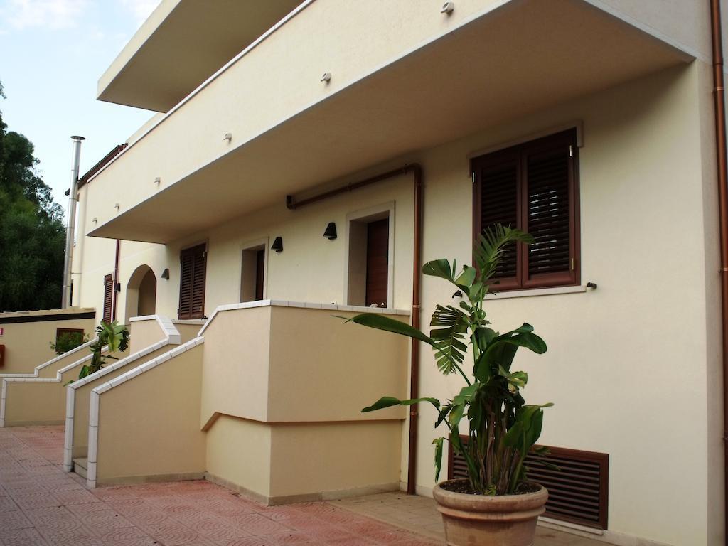 Hotel Bulla Regia Fontane Bianche Exterior photo